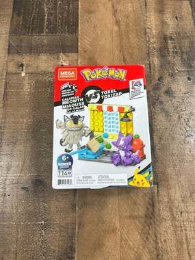 Mega Construx Pokémon Galarian Meowth vs Toxel Building Set 114 Pieces